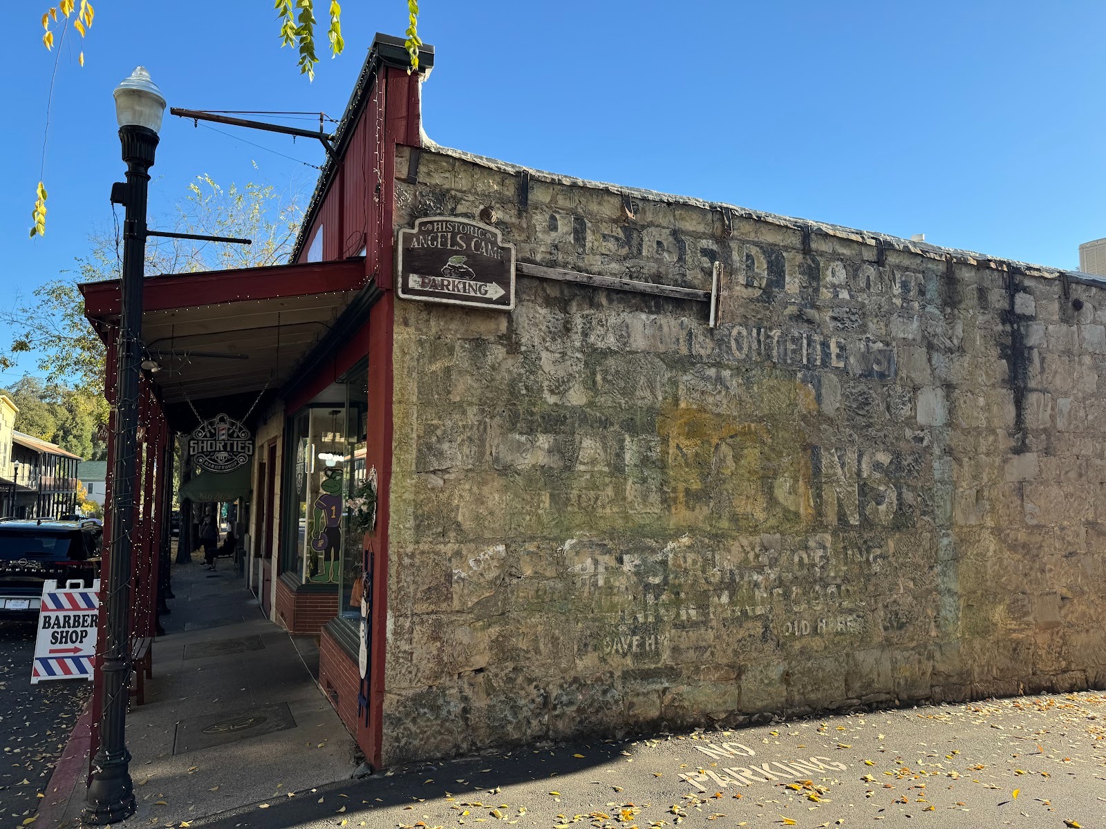 On the other side of the street, the massive Angels Creek Restaurant suggests the difficulty of modifying these buildings.