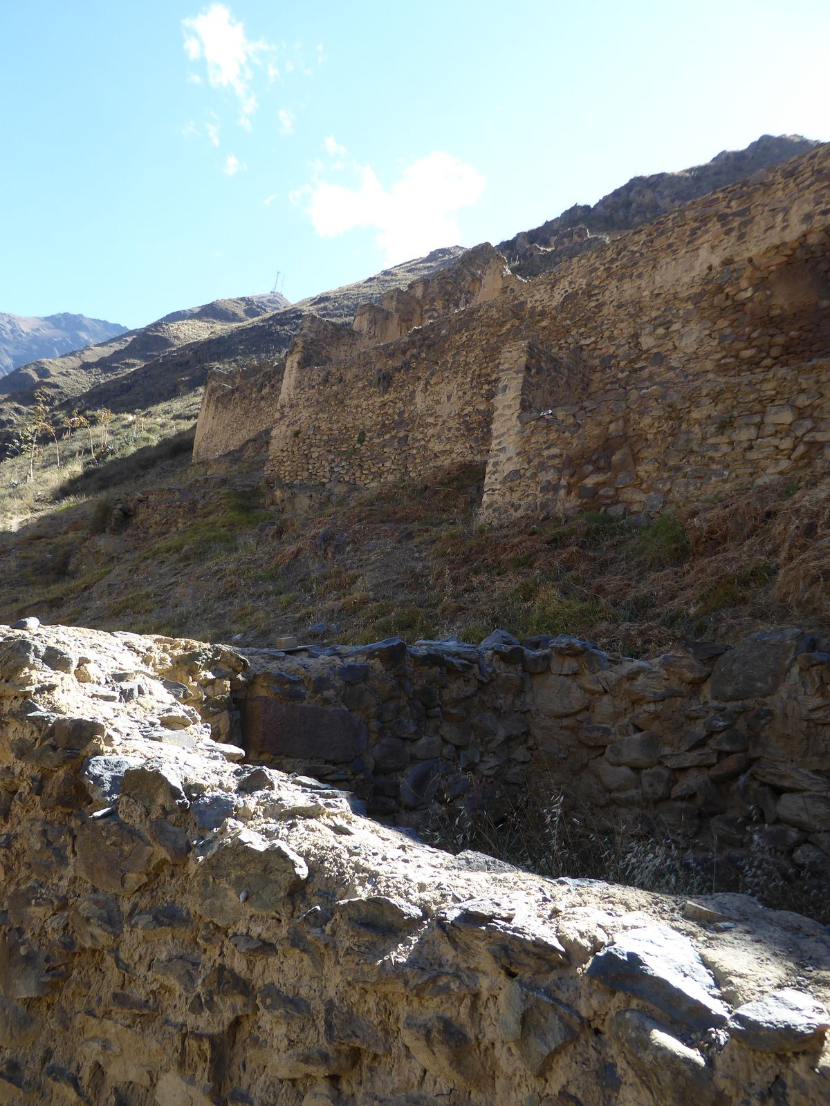A couple of pictures back I suggested that the defensive wall was "unimpressive." Maybe I should rephrase that to "crude in comparison with 