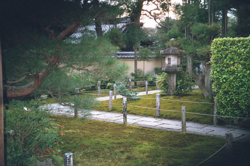 Path to Ryogen-in sub-temple.