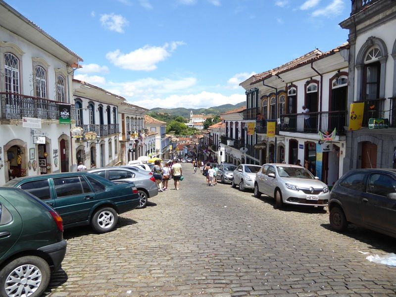 A side street off the plaza: it's the Rua Conde de Bobadela.
