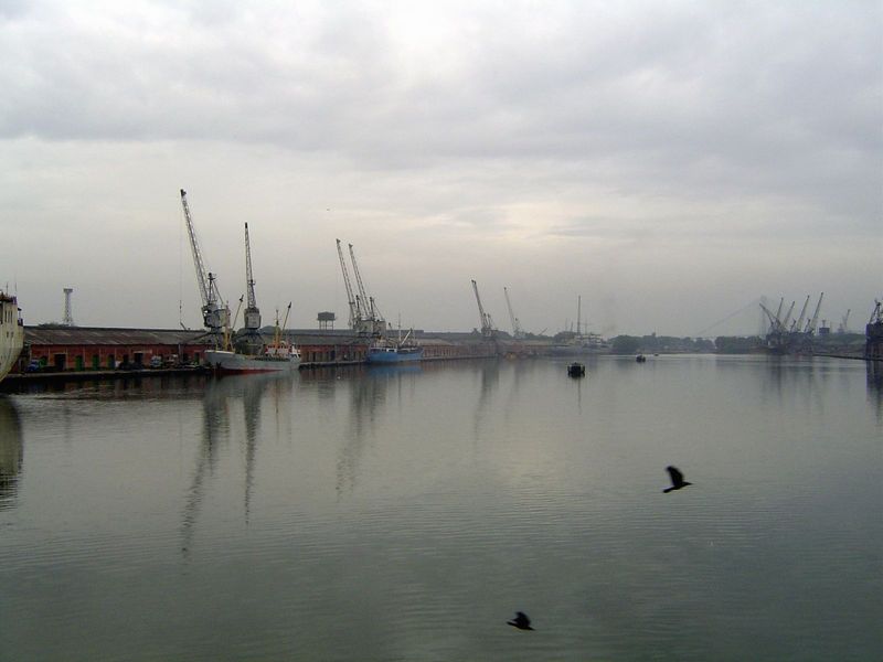 Calcutta does have a container port farther downstream; ships tied-up here apparently went to the Andaman Islands.