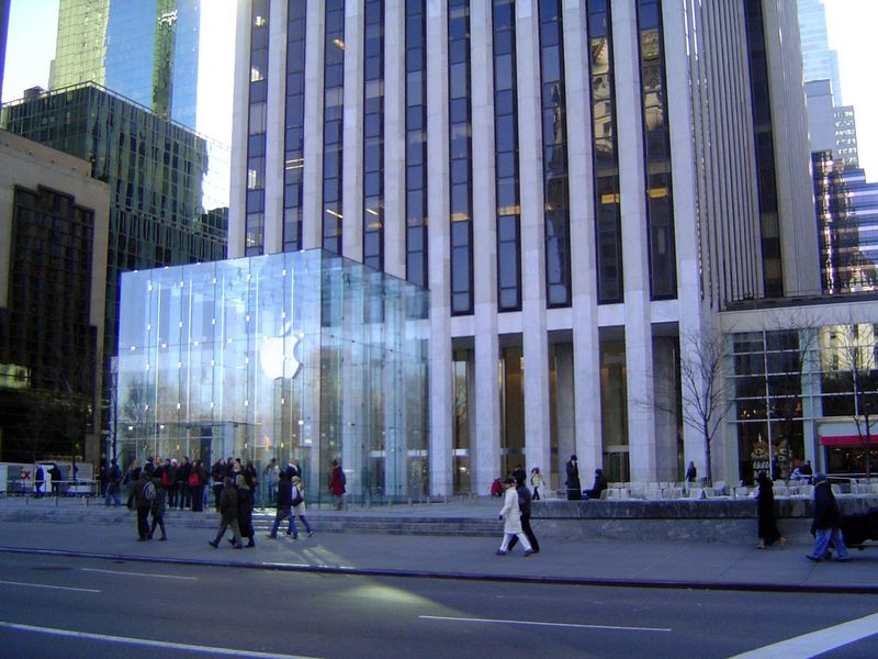 The location of the GM Building, at the southeast corner of Central Park, was prime, and the building has been one of the most profitable of
