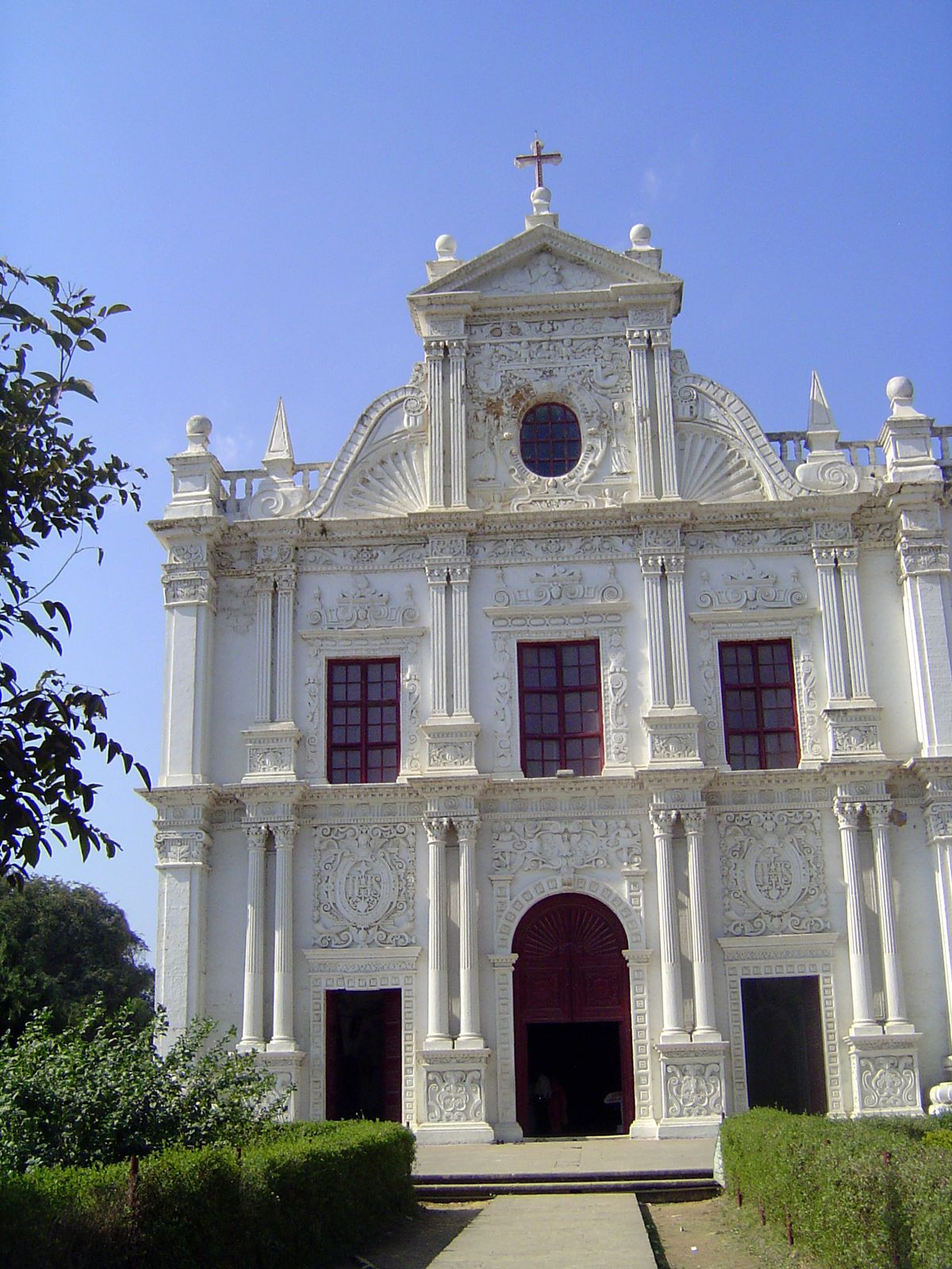 Three tiers, like the cathedral in Goa, but with more elaborate ornament.