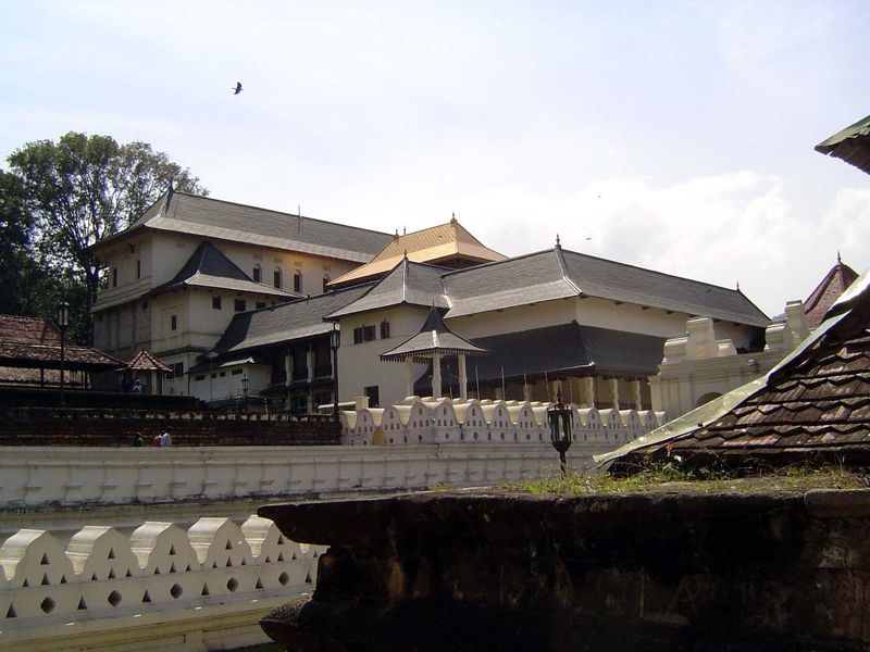 Another perspective, showing the golden-topped tooth temple, surrounded by 20th century additions.