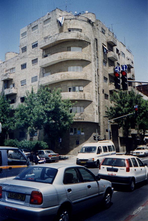 Along King George V, a once-daring Art Deco apartment house.