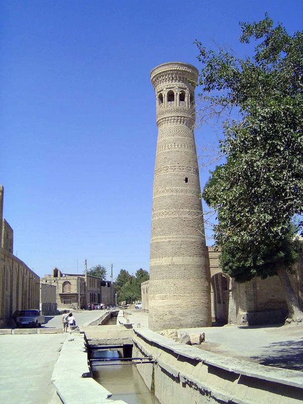 In other words, suburban Bukhara, the rabad rather than the medina, enjoyed running water. That sounds good, but there was no separate drain