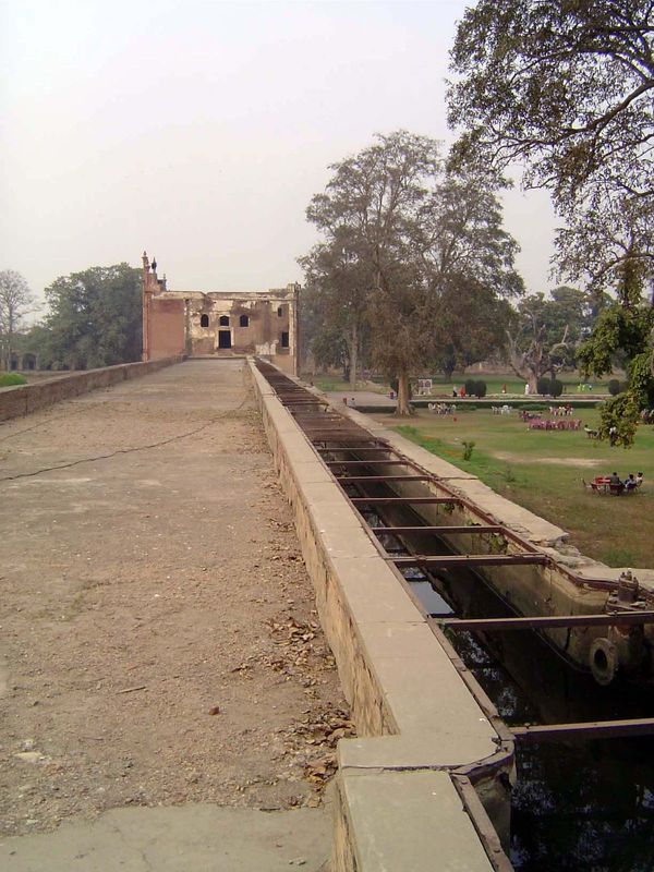 Remember coming up earlier to the top of the gateway? You see it in the distance, but in the foreground, running along the top of the row of