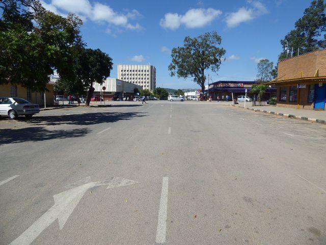 No median here, but still wide enough to more than meet the demands of traffic.
