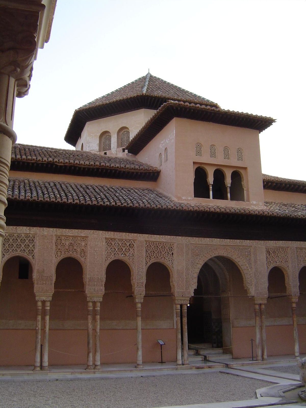 A different view of the same facade.