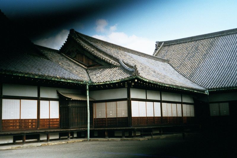 An example of the way the several buildings are joined, in a pattern leading from the most to the least public area.