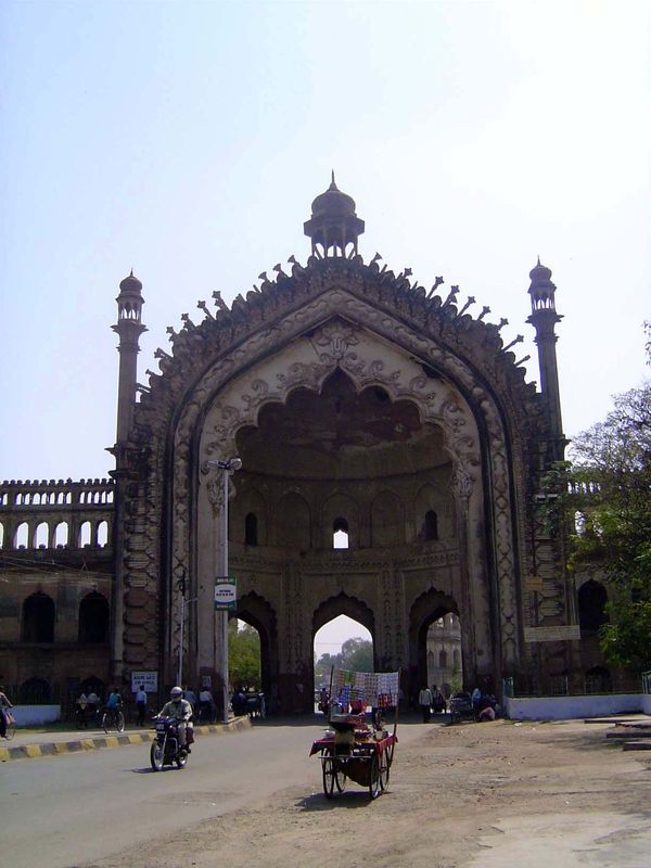 The nawabs had come to India in the 18th Century from Persia, and to Persia in the 16th from Iraq. They were Shia and their most distinctive