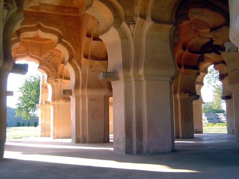 Where precisely they met is perplexing, since the ground level is laid out as a hypostyle hall, with very little clear space. "To judge from
