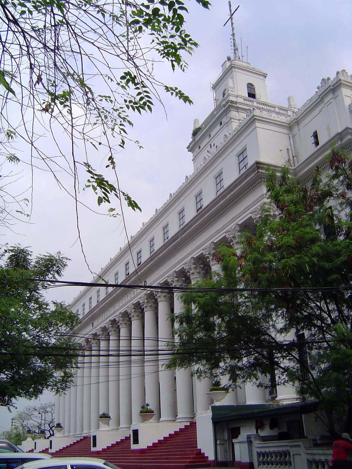 The customs building itself is straight from the Burnham catalog. It, too, was rebuilt after the war.