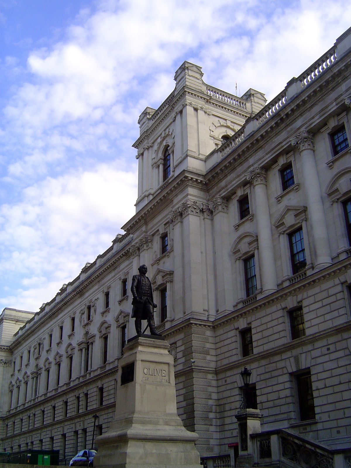 The opposing Treasure Building. The Clive statue was moved to this spot in 1916, the year after Gandhi returned to India. Clive must have al