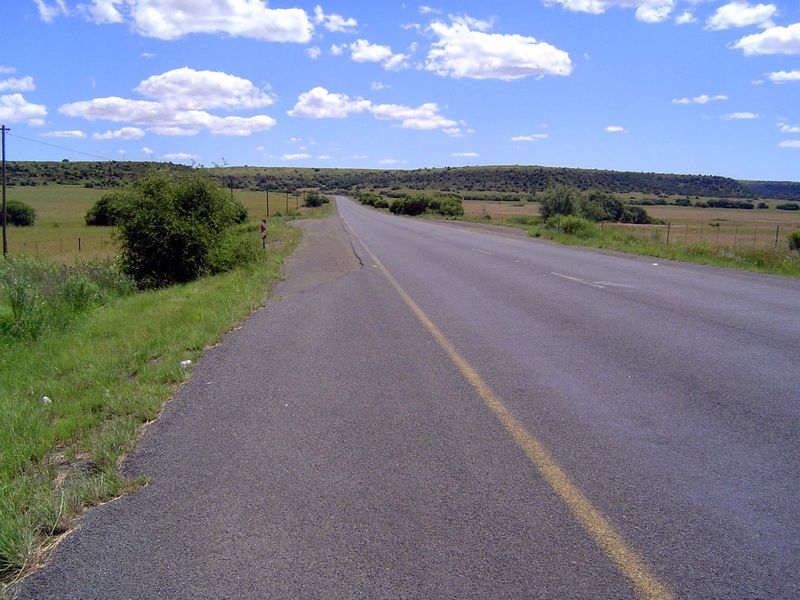 The road in from Bloemfontein.