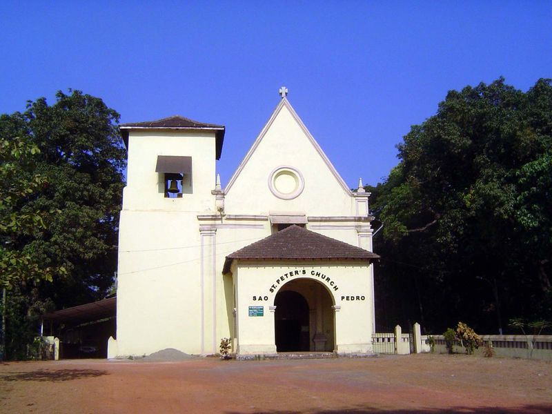 Another early church, Sao Pedro, from 1542 or 1543. Supposedly, there's nothing special about it.