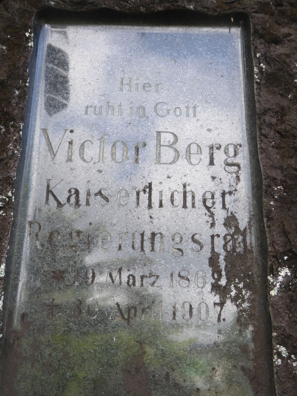 Digging at Nan Madol proved unlucky for Victor Berg. He was the German Berzirksamtmann or District Officer at Pohnpei the stone reads someth