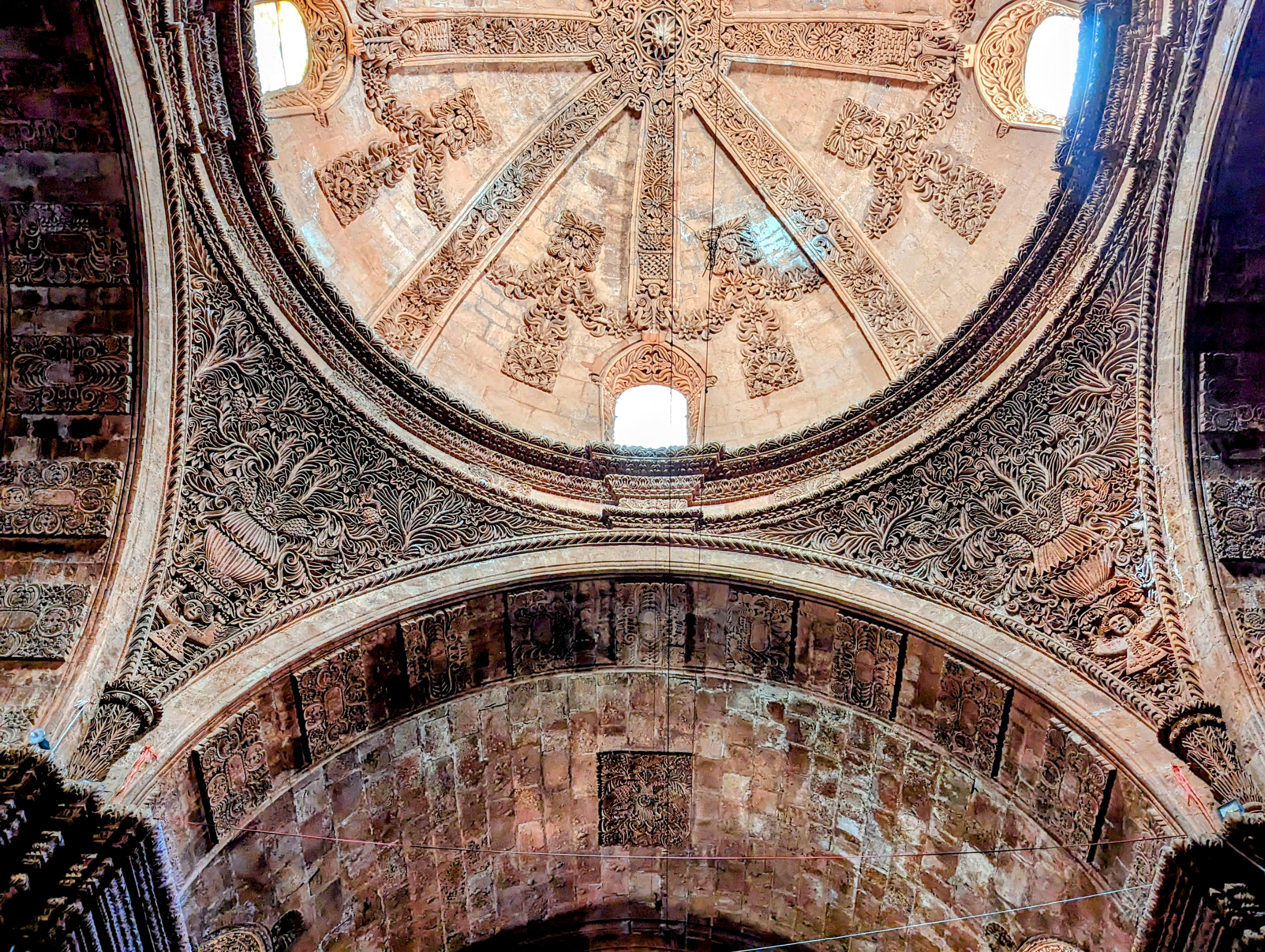 Close up of pendentives or spandrels.