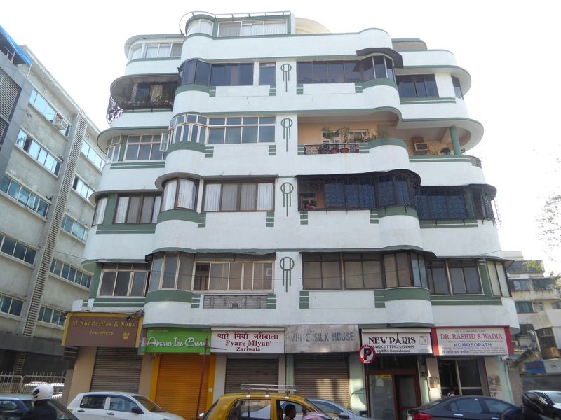 The main road is the same Bhaghat Singh Road where we started, and though nobody would confuse the streetscape here with London, there are A