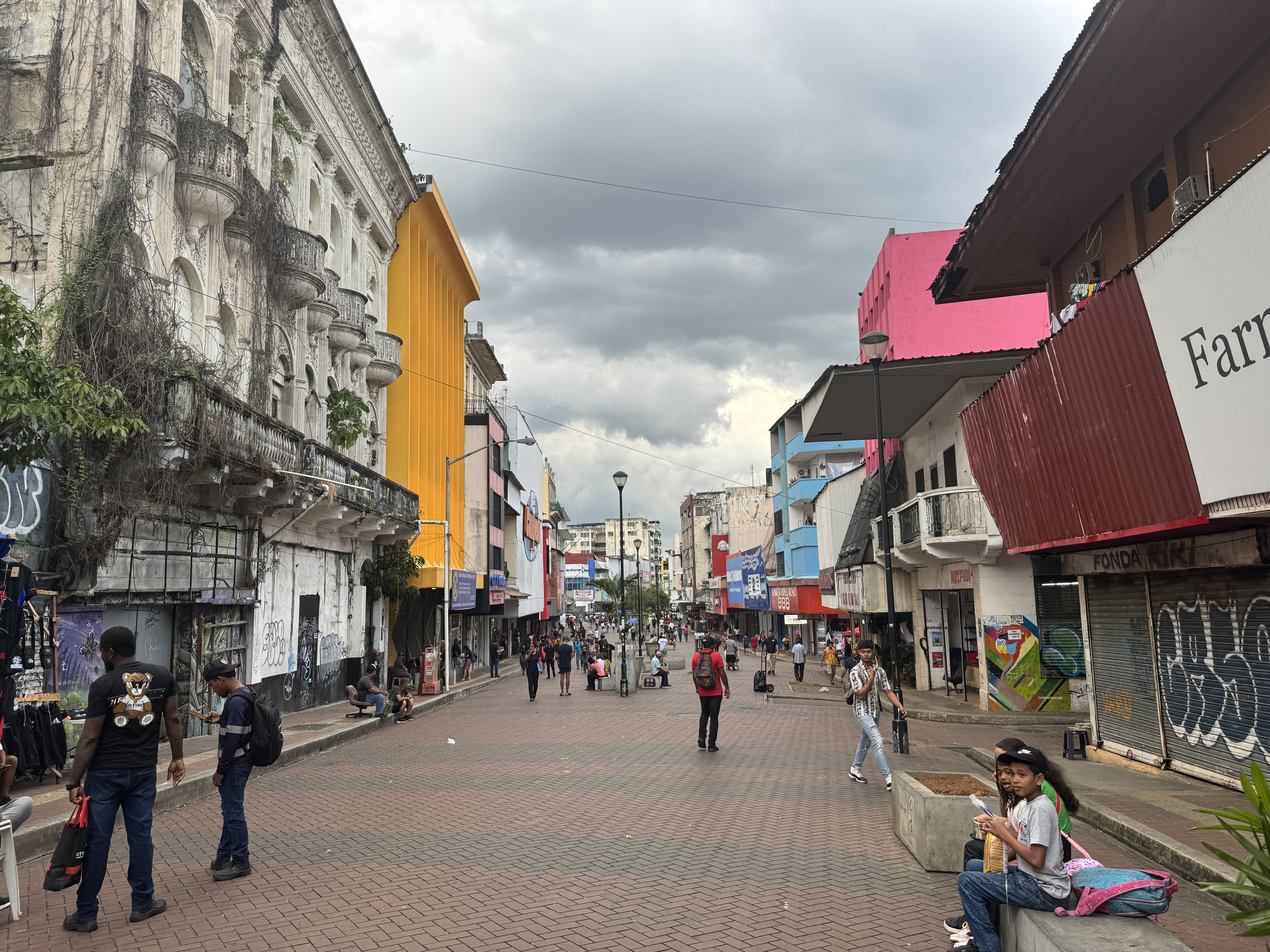 Part of the street it's Central Espa a has been pedestrianized, but all the new brick pavers in the world haven't spurred much renovation.