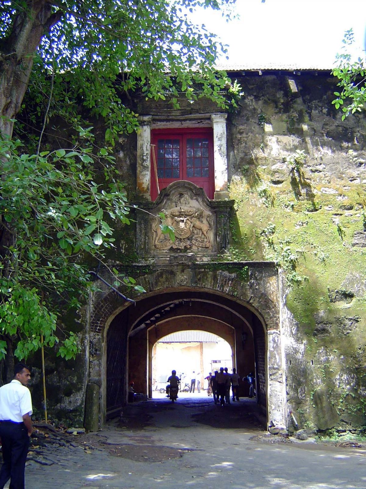 The same wall, with a city gate.