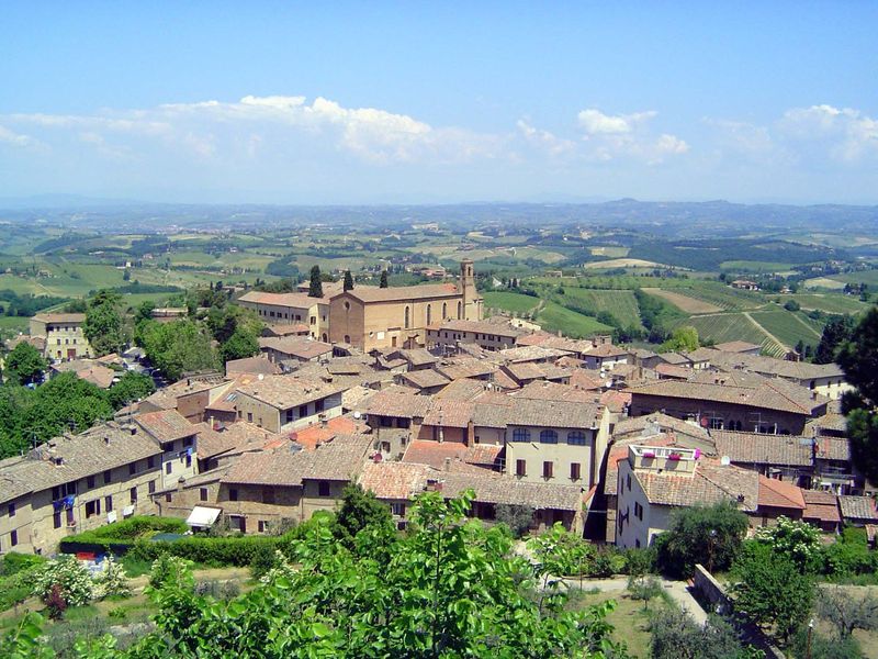 A pretty view, but no towers. No icons even, except perhaps the 13th century church of San Agostino. The view is north from La Rocca, once a
