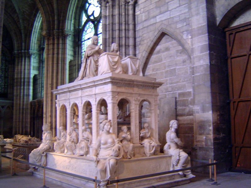Many memorials have since been added, like this one to Louis XII and Anne of Brittany, who both died about 1515.