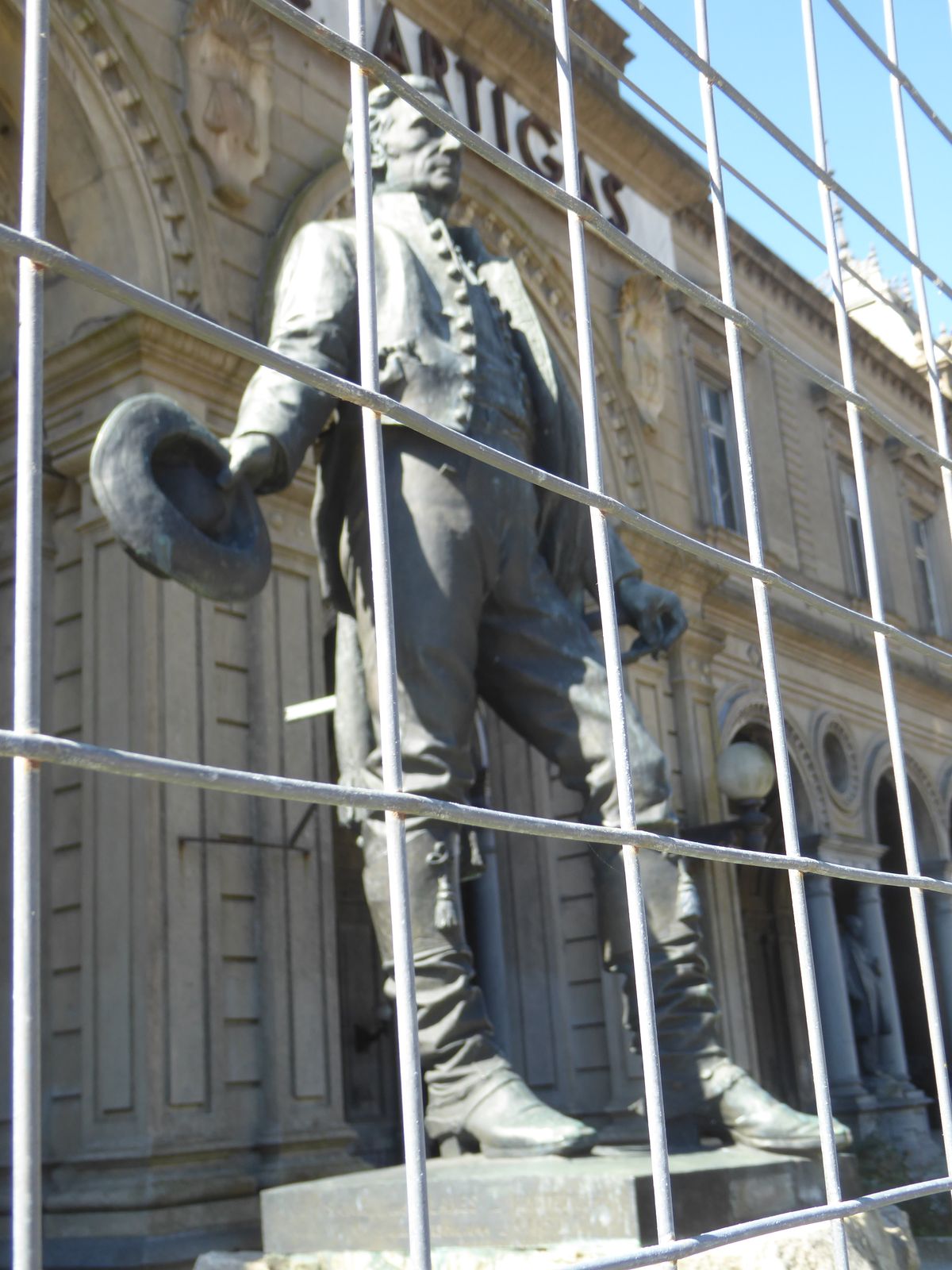 The secret of his posthumous reputation is that, marooned in Paraguay, he belonged to neither the Whites nor the Colorados, the contending p