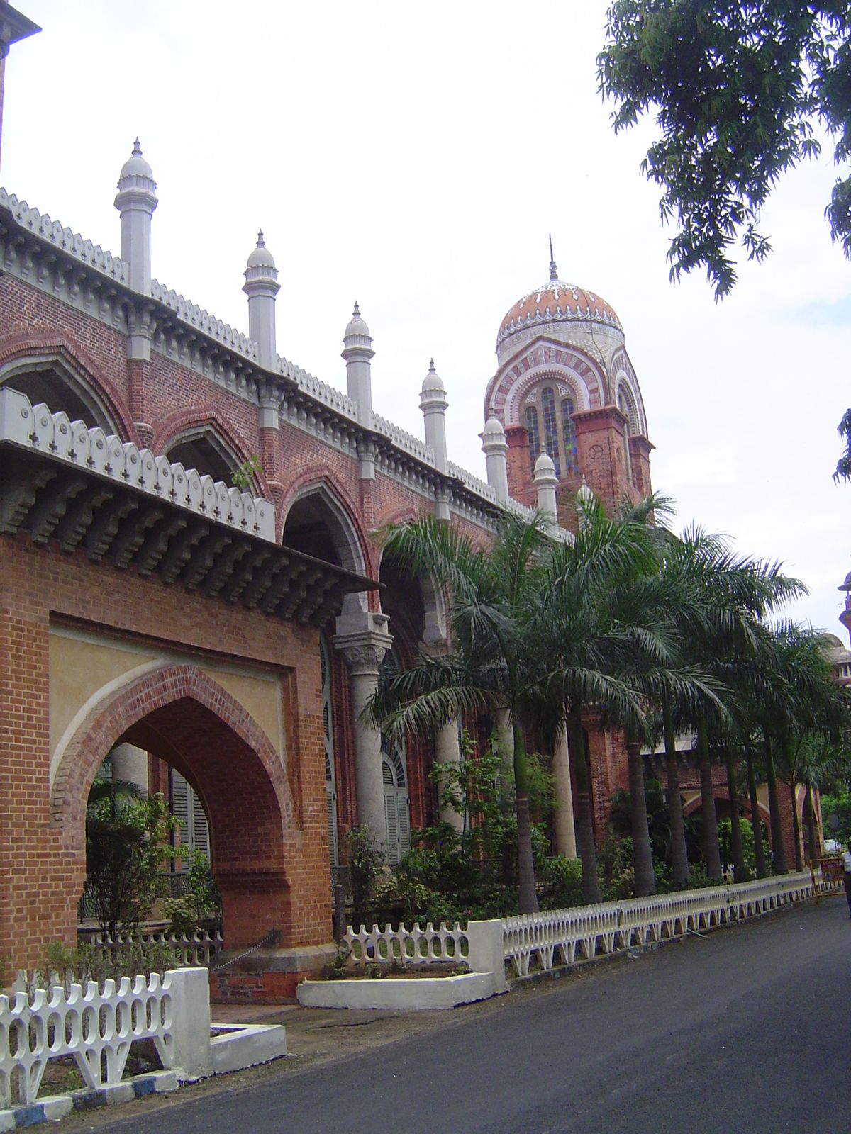It looks a lot like the High Court but is a decade earlier. It opened in 1879 to a design by Robert Fellowes Chisholm.