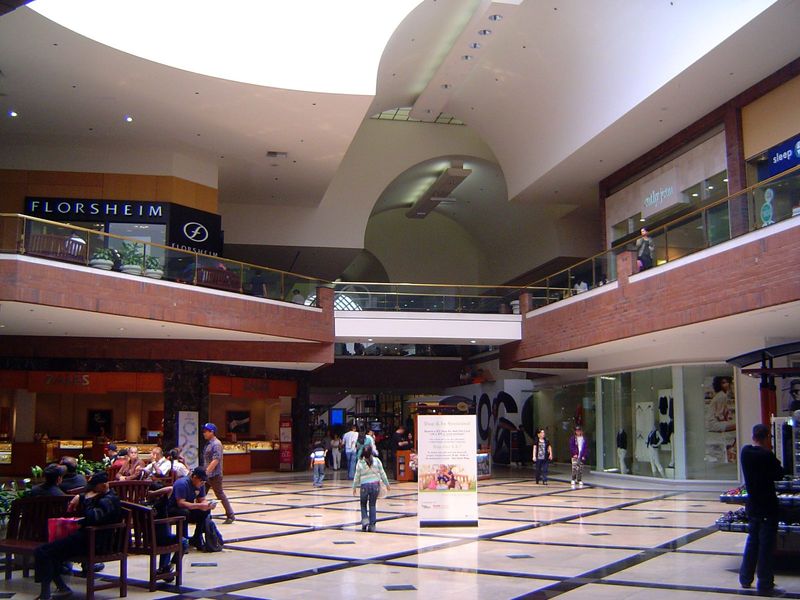 We've gone to Glendale, just at the southern entrance to the San Fernando Valley. Why on earth would we drive to see the Glendale Galleria? 