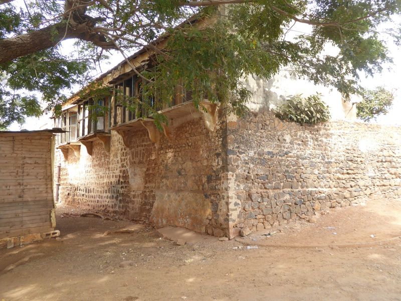 The French built a fort at the point, and some of its old buildings are accessible.