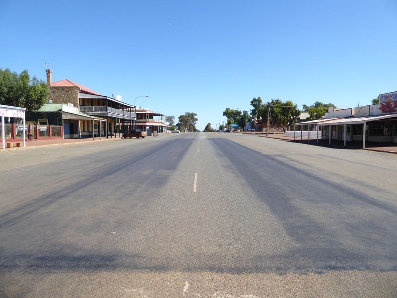 Another main street designed for camel-train U-turns. This one, 40 meters wide, is Coolgardie's Bayley Street, named for Arthur B. who, alon