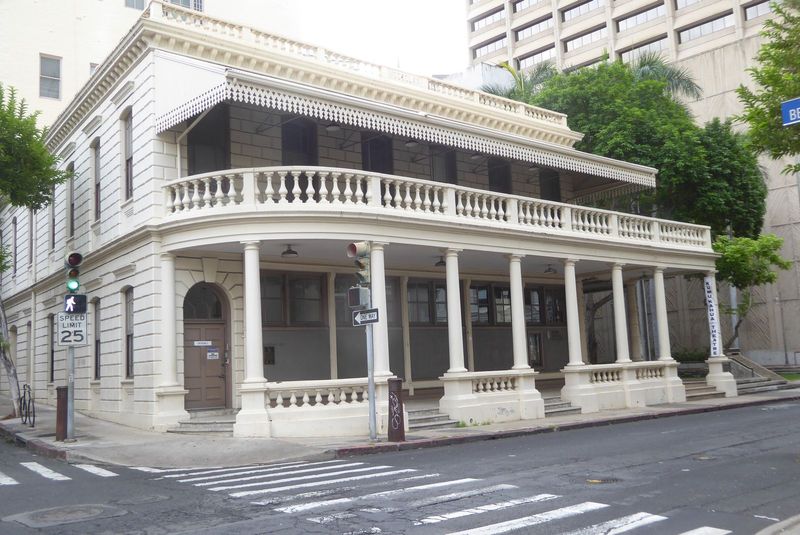 Here's the nearby post office, built in 1871 and named for Kamehameha V, the Hawaiian king at the time. It was the island's first all-concre