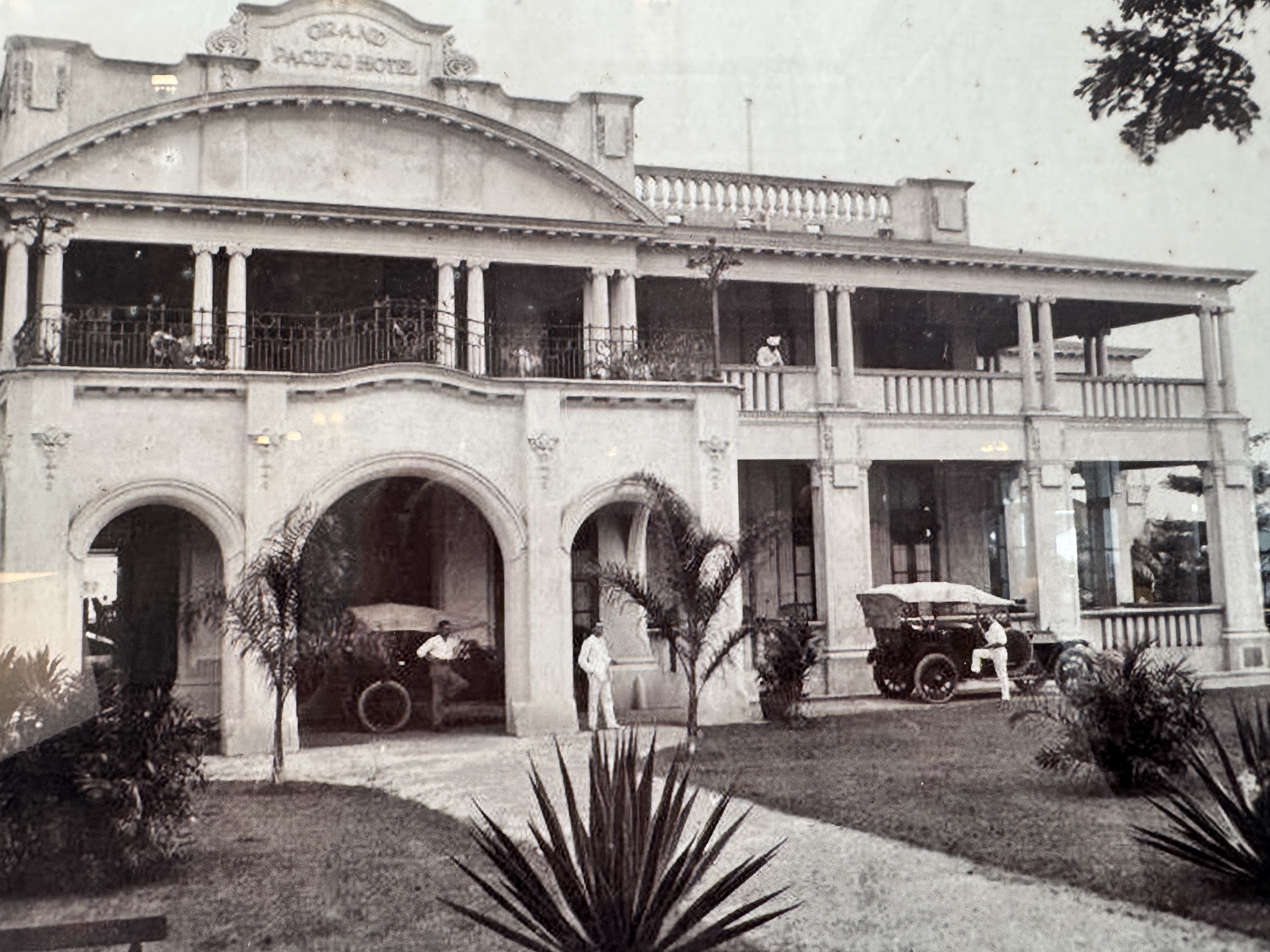 The Grand Pacific was built for the Union Steamship Company of New Zealand.  Its managing director wanted to give passengers the option of a