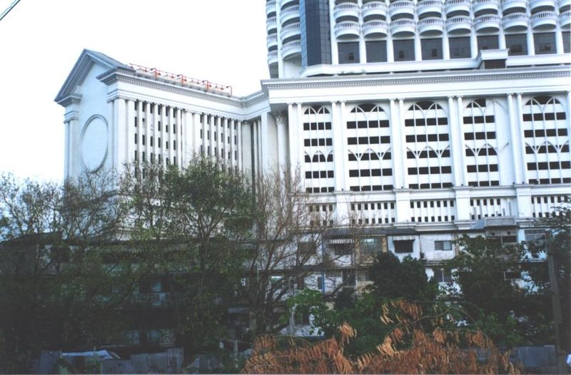 Along the southern waterfront, this is the Royal Chareon Krung RCK building, designed by Rangsan Torsuwan.