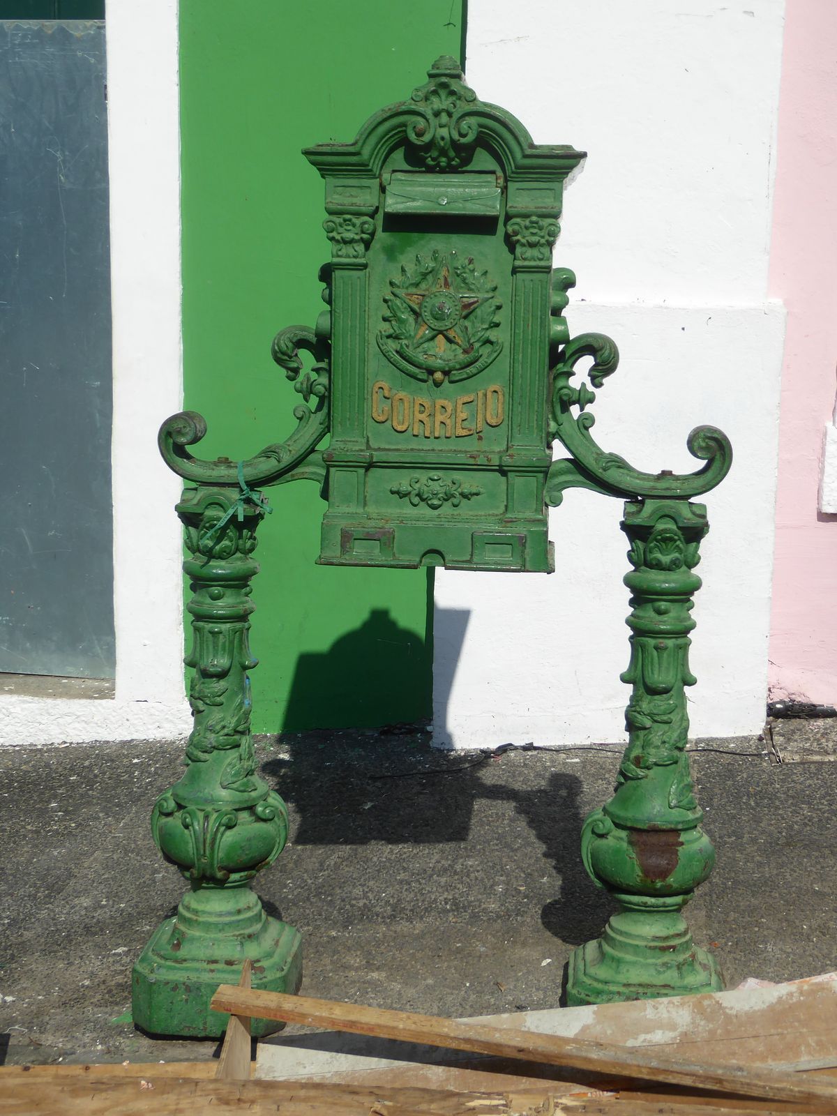 What do you think the appraisers would say if we dragged it into Antiques Roadshow?