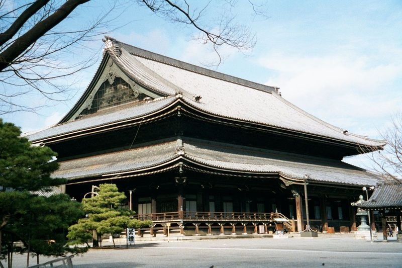 Founder's Hall, dedicated to the Amida Buddha. This is a populist strain of Buddhism, appealing both in its simplicity and in its promise of