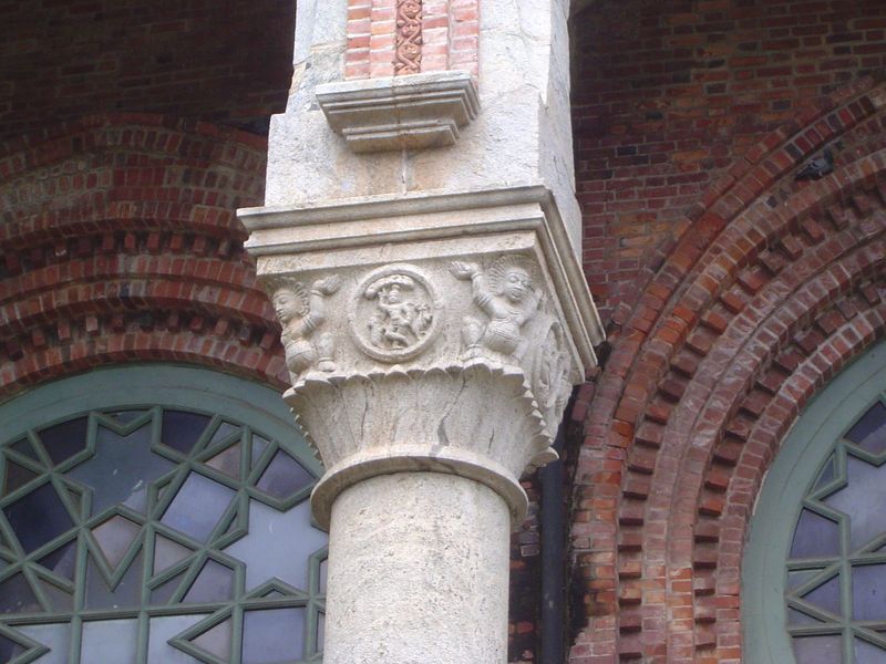 Detail of a capital.
