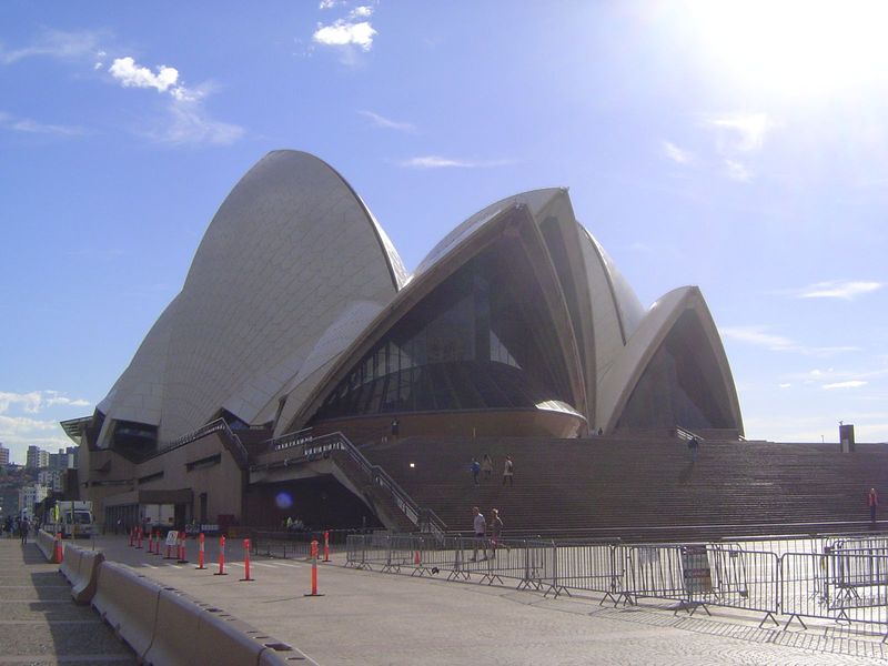 The shells, originally conceived as elliptical sections, presented such technical difficulties that they were redesigned as spherical sectio