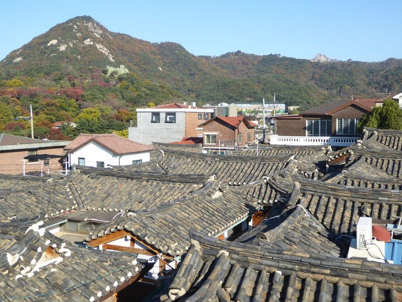 The view north. Layouts had customarily conformed to Confucian dictates, with separate spaces not only for men, women, and servants, but als