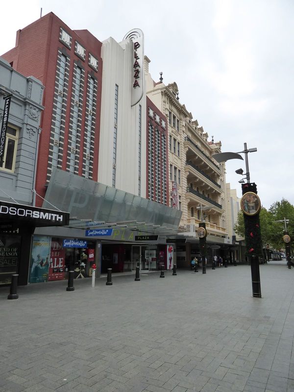 Another movie house from the same period: this is the Plaza from 1937. It closed in 1984, though the Plaza Arcade still exists, and the faca
