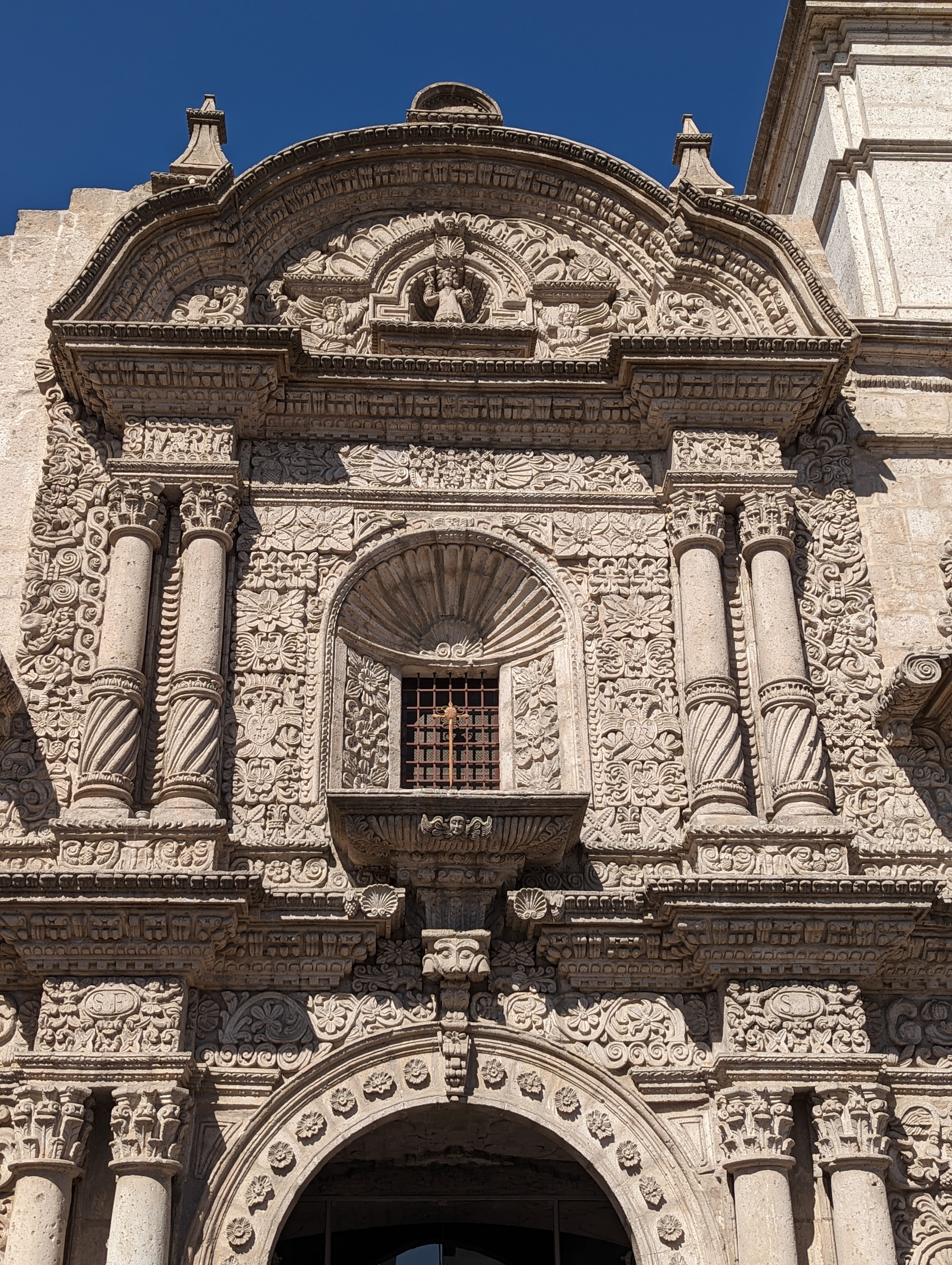 It's the type specimen of the mestizo or Andean Hybrid Baroque style.