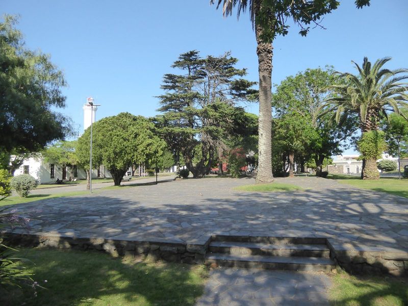 There's another plaza, the Plaza Mayor, beyond which stands a lighthouse added in 1857, when people weren't so concerned about heritage puri