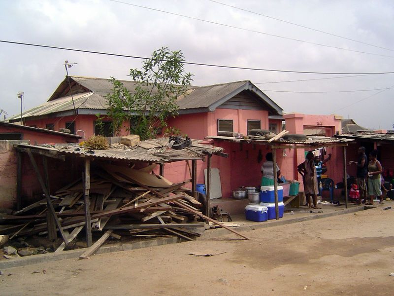 Were there ever yards surrounding these homes? Gardens? Were the boundary walls original equipment? I'm betting yes, yes, and no.