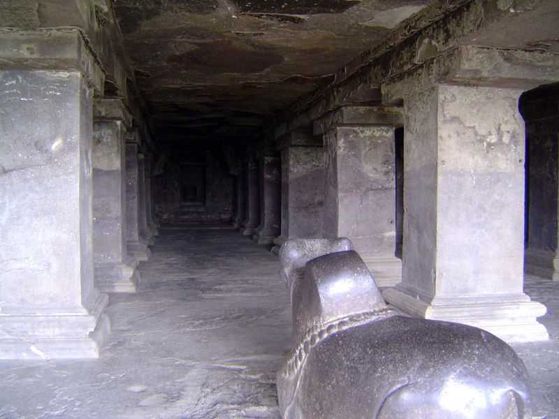Nandi keeps an eye on the sanctum.
