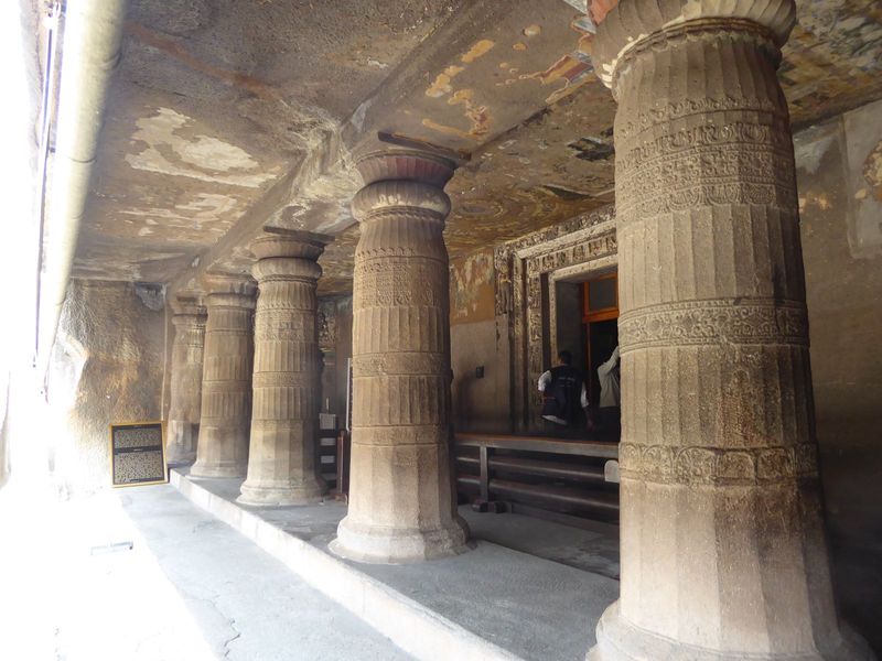 Here's Cave 2, another opulent production, though its donor is unknown.