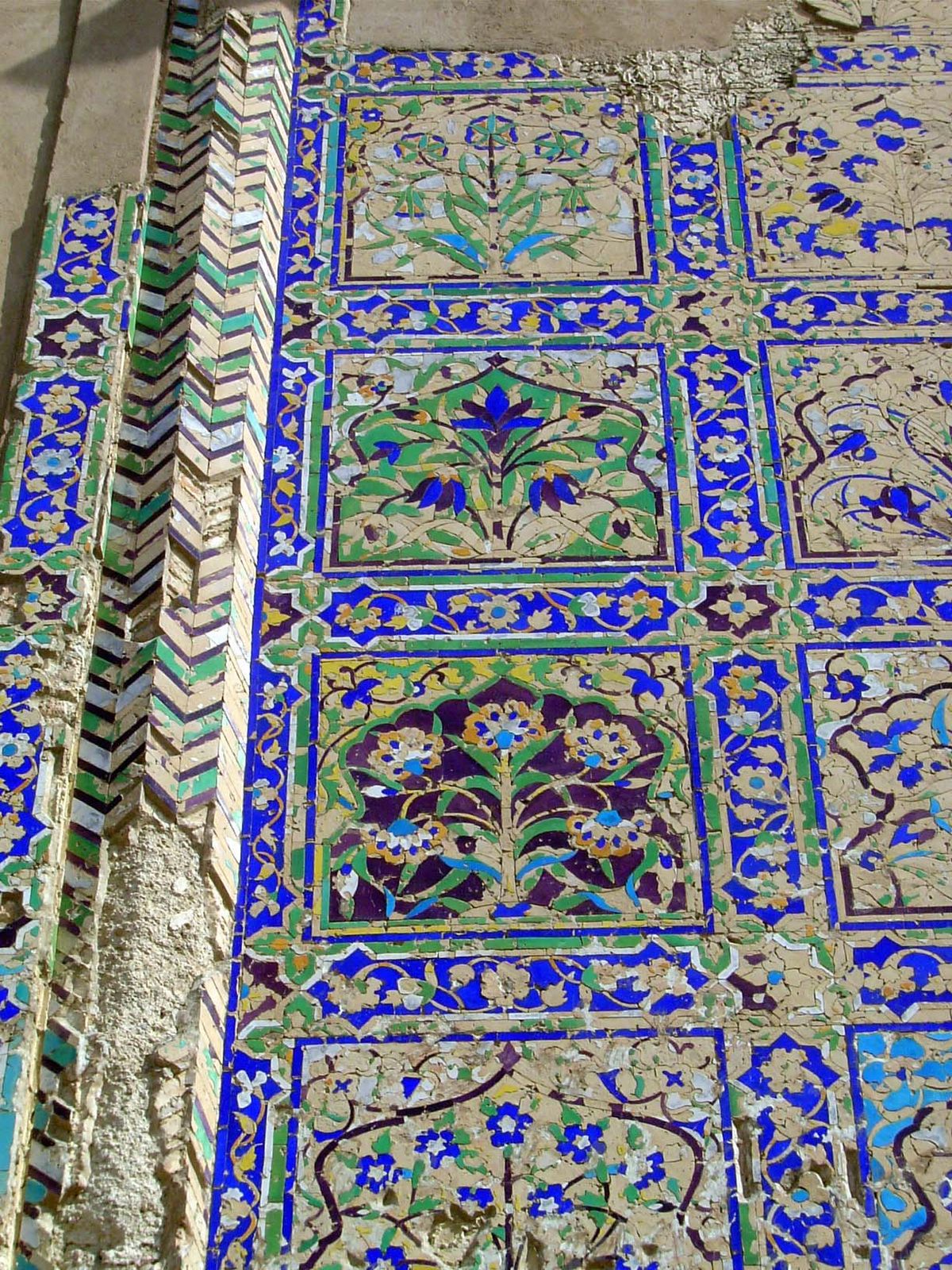 Another fragment. The tile technique came originally from Kashan in Persia and so the tiles themselves became known as kashi.