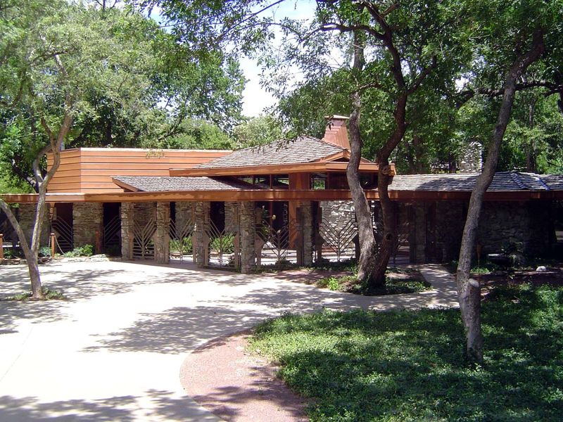 3309 Oak Hollow, with 2,600 square feet, was built in 1966 and sold in 2005 for $240,000.
