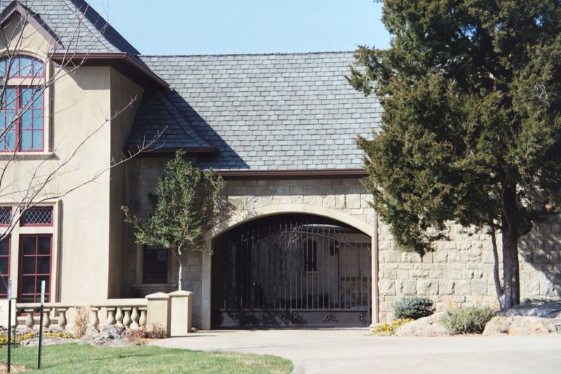 A portcullis is an available extra.