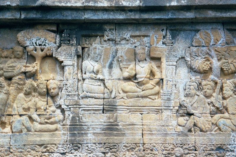 Meanwhile, down in the earthly city of Kapilavastu, Queen Maya asks King Suddhohana if she may take a vow of abstinence. He consents.